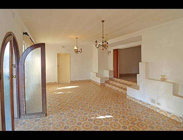 5 BEDROOM HOUSE FOR SALE IN ORANGE GROVE